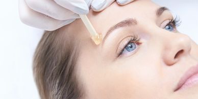 Close up image of a girl having a gum therapy at a parlor