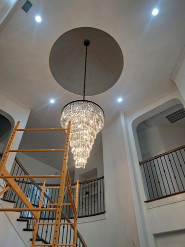 BEAUTIFUL CHANELIER INSTALATION