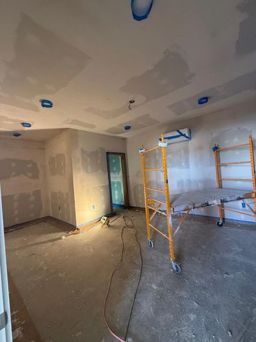SHEETROCK TAPE AND BED