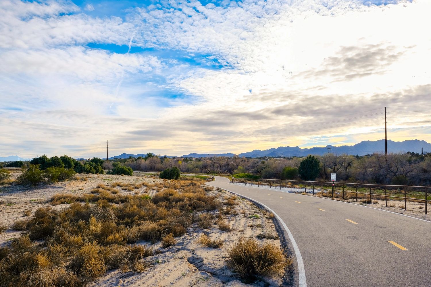 The Loop, Tucson, Pima County, Arizona. Multi-user pathway.