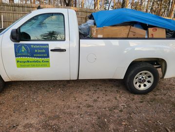 8ft pickup truck load with minimal strapping to secure the load.