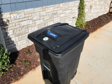 Valet trash service in Dawson County. 1 bin