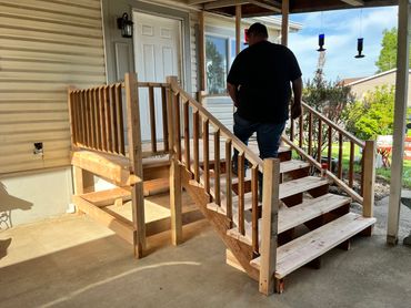 Mobile home stairs and deck in Mount Angel