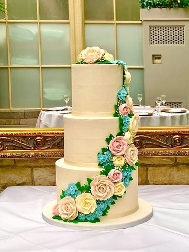 Buttercream wedding cake with buttercream flowers