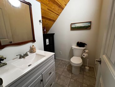 Loft half-bathroom