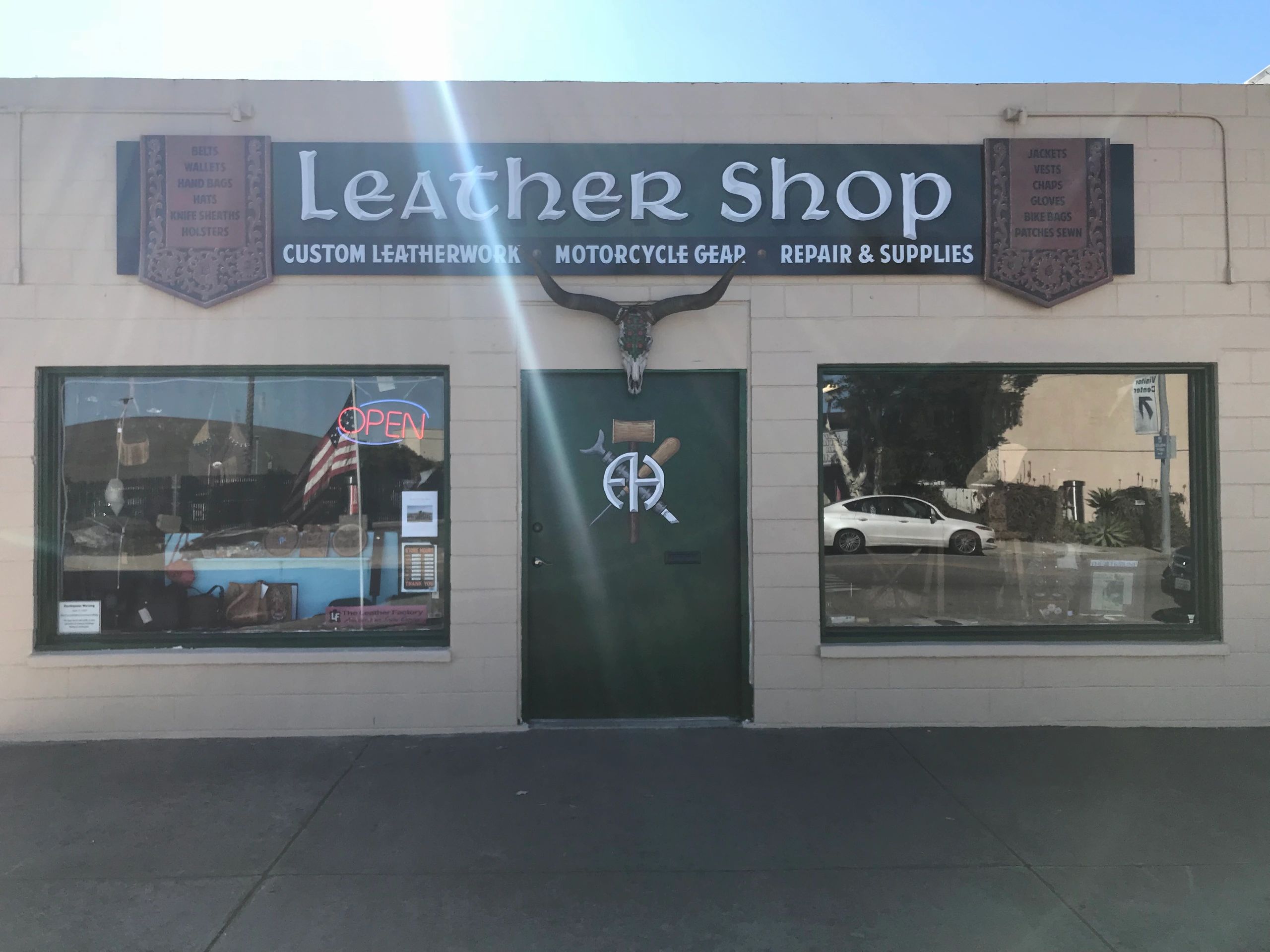 Finn's Leather Shop - Leather Goods, Leather, Handmade