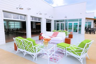 Indoor Outdoor space for up to 1000 guests