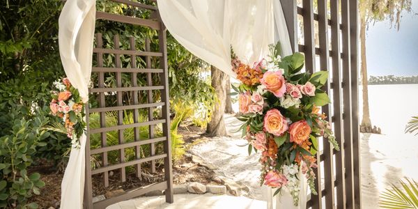 Paradise Cove wedding floral - Central Florida Wedding Group
