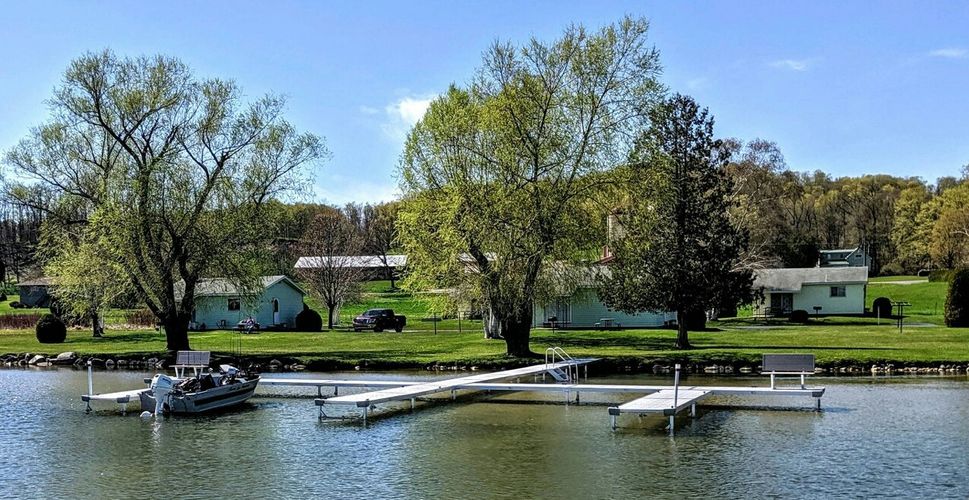 Garvin's Cottages on Lake Leelanau in Cedar Michigan