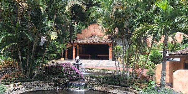 Best place to visit in Boquete Chiriqui Panama
Travis Taliaferro receiving students