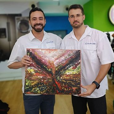 Travis Taliaferro Giving ART in Panama