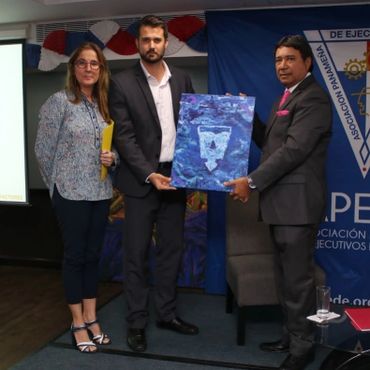 Travis Taliaferro Giving ART  IDAAN