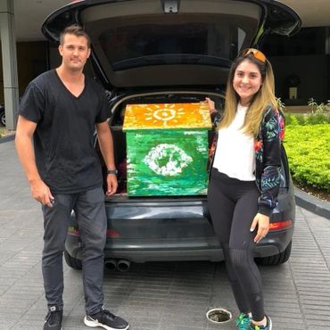 Travis Taliaferro Giving ART in Panama