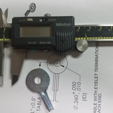 Plan for a wire rope assembly with calipers and an eyelet