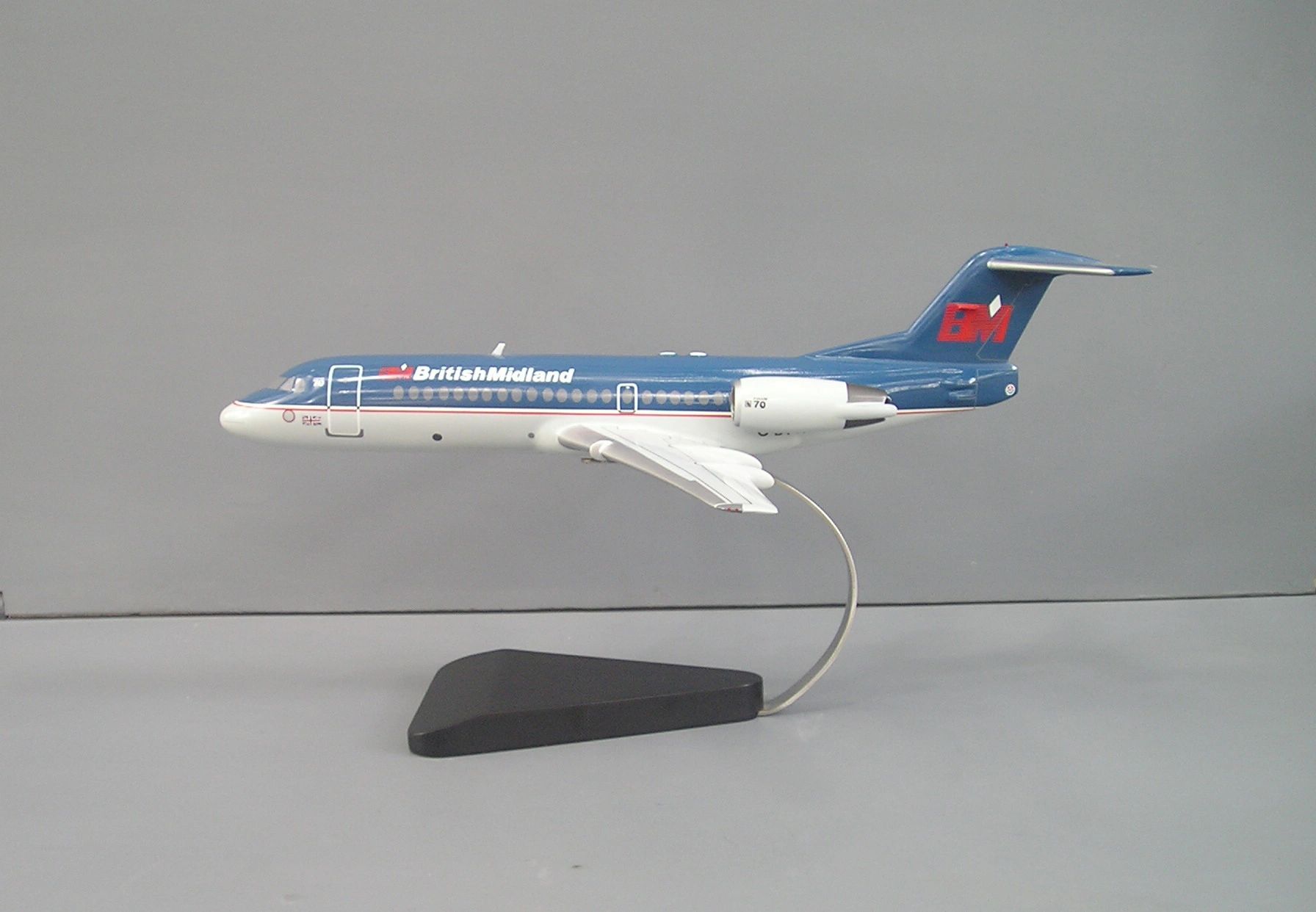 Fokker 70 desktop model