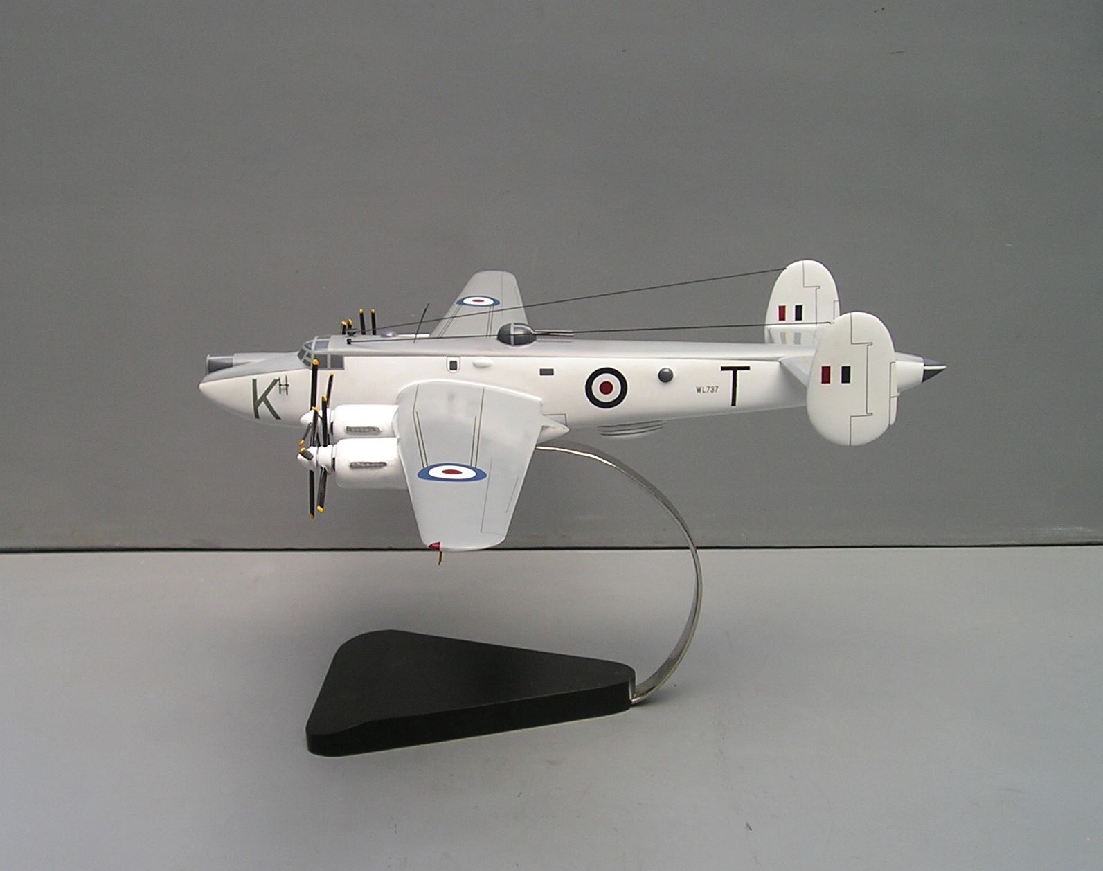 Avro Shackleton desktop models