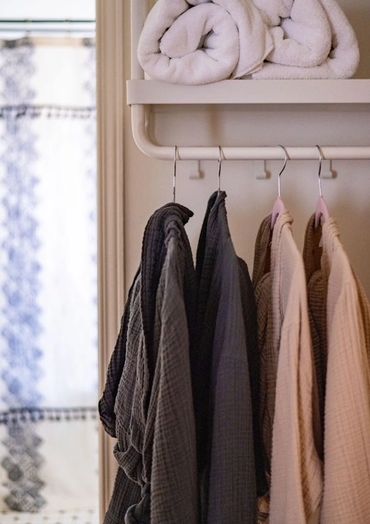 4 towel on the store