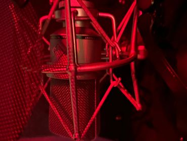Neumann TLM-103 microphone studio A