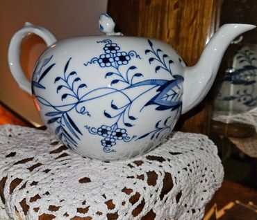 Porcelain, Ceramics Meissen Appraisal Appraiser Carlisle Pennsylvania Pottery