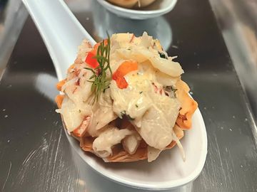 Cajon crab phyllo spoons