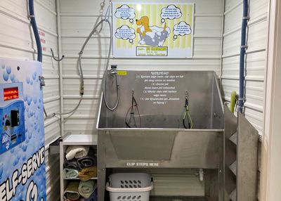 Clean pet wash station.