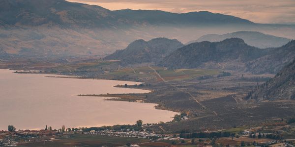 What to do in Osoyoos, Osoyoos resorts and Osoyoos wineries and osoyoos cideries
