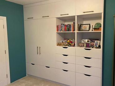 Fitted cupboard storage