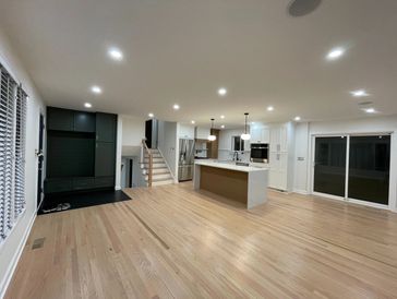 Drywall services, handyman drywall services, painting, wall repair, water damage repair. Skokie