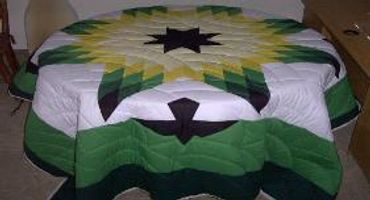 OFFICIAL SITE Diane's Native American Star Quilts.  https://www.dianesnativeamericanstarquilts.net