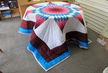 OFFICIAL SITE Diane's Native American Star Quilts.  https://www.dianesnativeamericanstarquilts.net