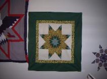 OFFICIAL SITE Diane's Native American Star Quilts.  https://www.dianesnativeamericanstarquilts.net