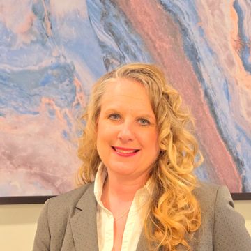 Shannon Seymer-Tabaska smiling