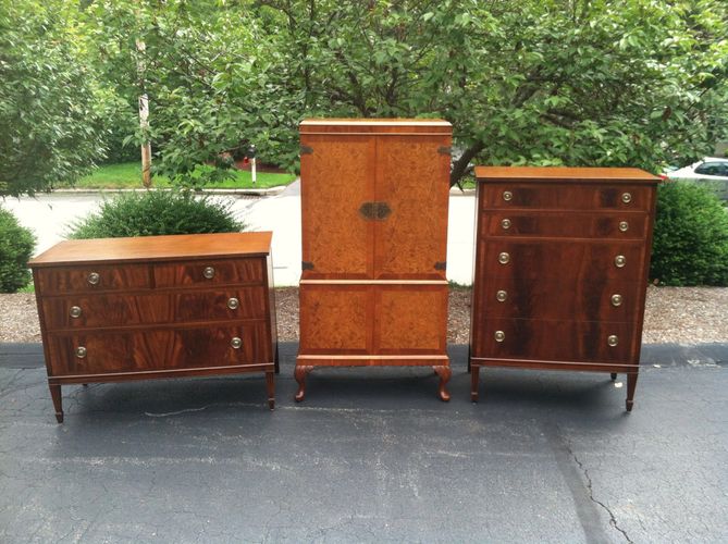 Chest of Drawers, Cabinet, refinishing and restored