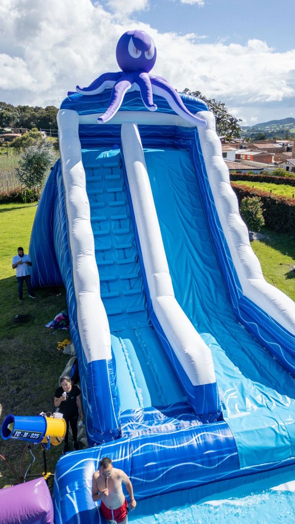 lisadero acuatico inflable