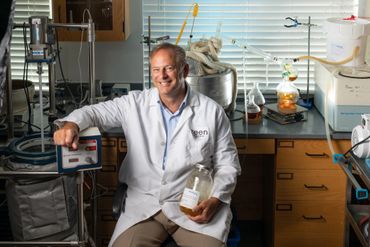 SunX Analytical in Cambridge, MD - business portrait by Jill Jasuta