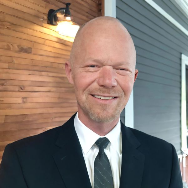 Dean Eason-Williams, owner of NotaryCLT Signings™ in Charlotte