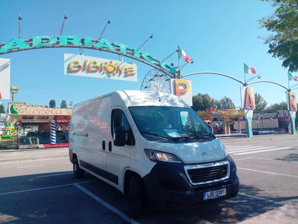 moving from czechia to italy with umutexpress