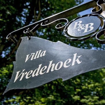 Villa Vredehoek uithangbord B&B Ellecom