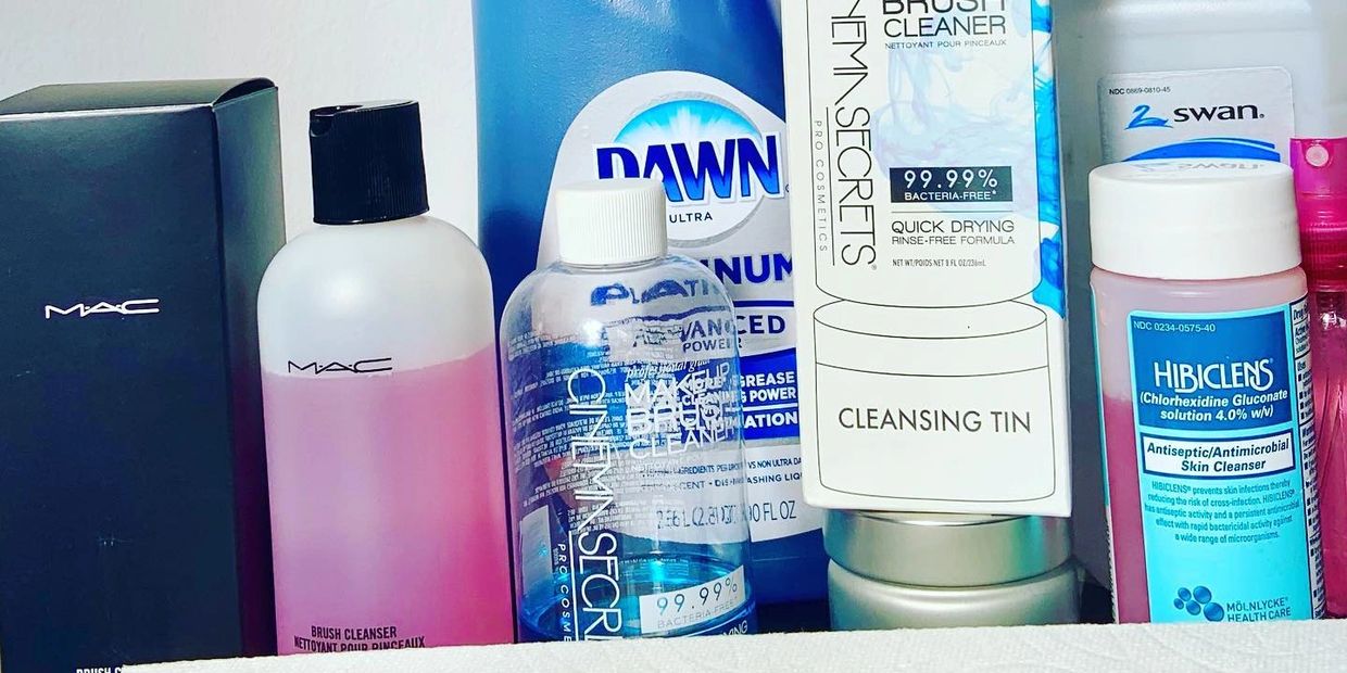 Clean makeup starts with clean brushes.