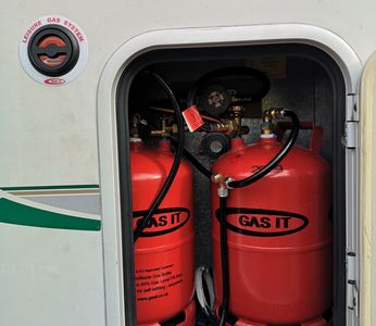 Refillable gas system