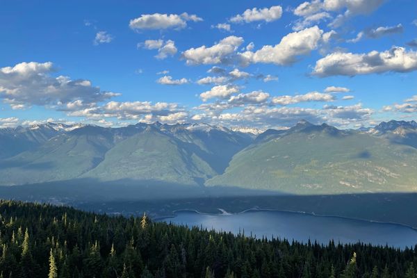 Prestine Wilderness Kootenay Lake largest viewpoint nature mountaintop