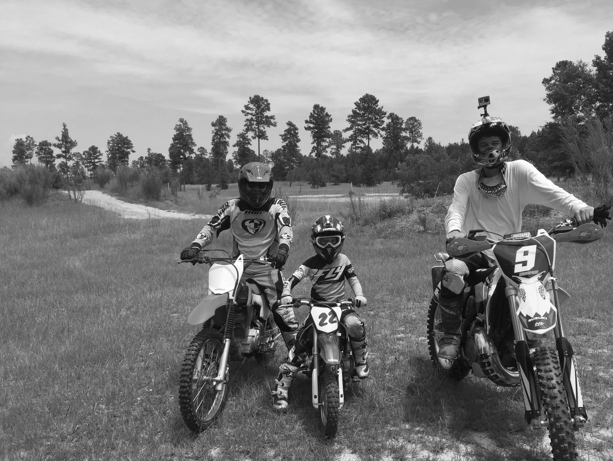 Riding with the family. 3 generations of beginners 😂.  Honda CRF125F, Yamaha TTR50, Suzuki RM250.