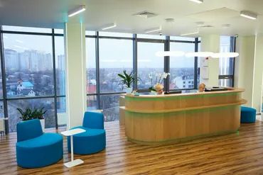 乌克兰马丽塔lita医院前台接待