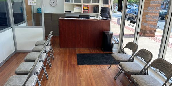 Relax and enjoy the free wi-fi during the Taekwondo sessions!