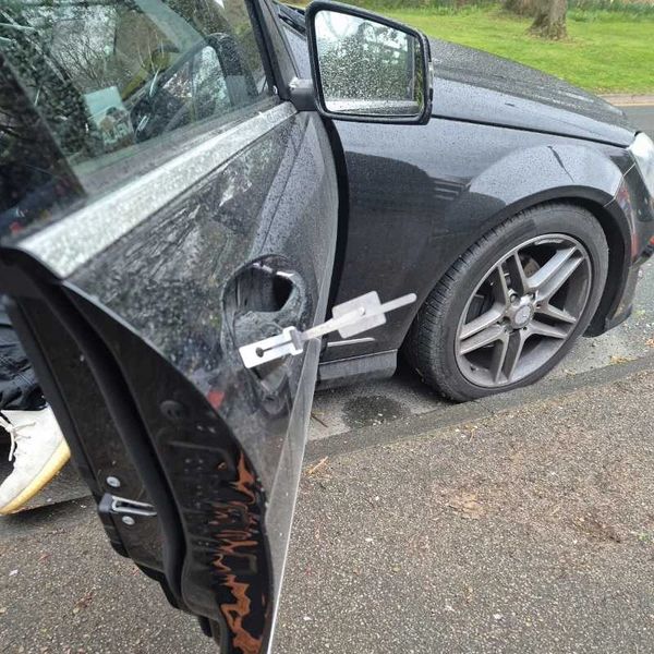 Best locksmith in leeds. Car keys locked in boot