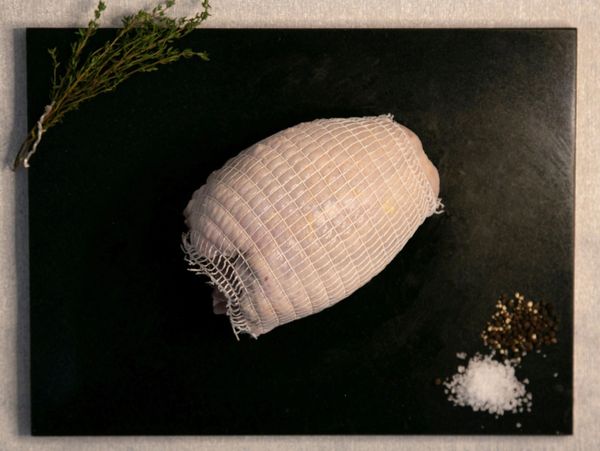 Chicken breast boned and rolled. Perfect roasting joint for both thigh and breast meat.