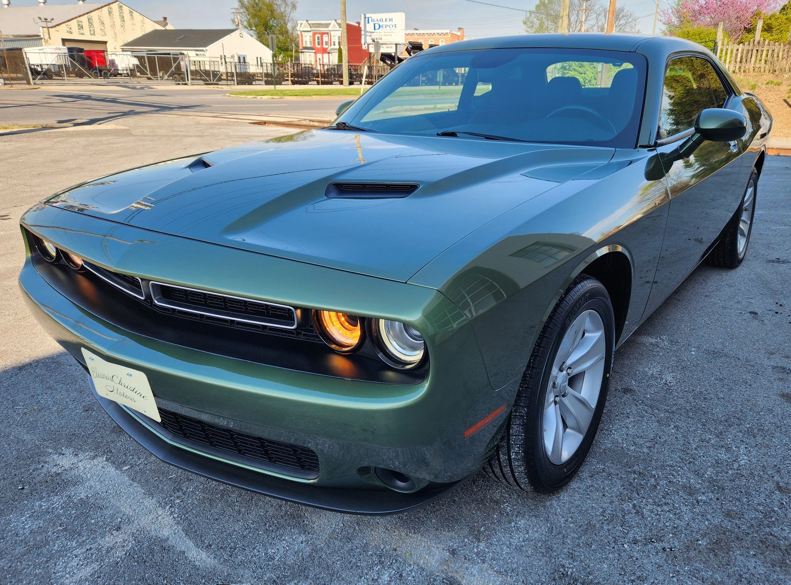2023 Dodge Challenger SXT Auto's photo