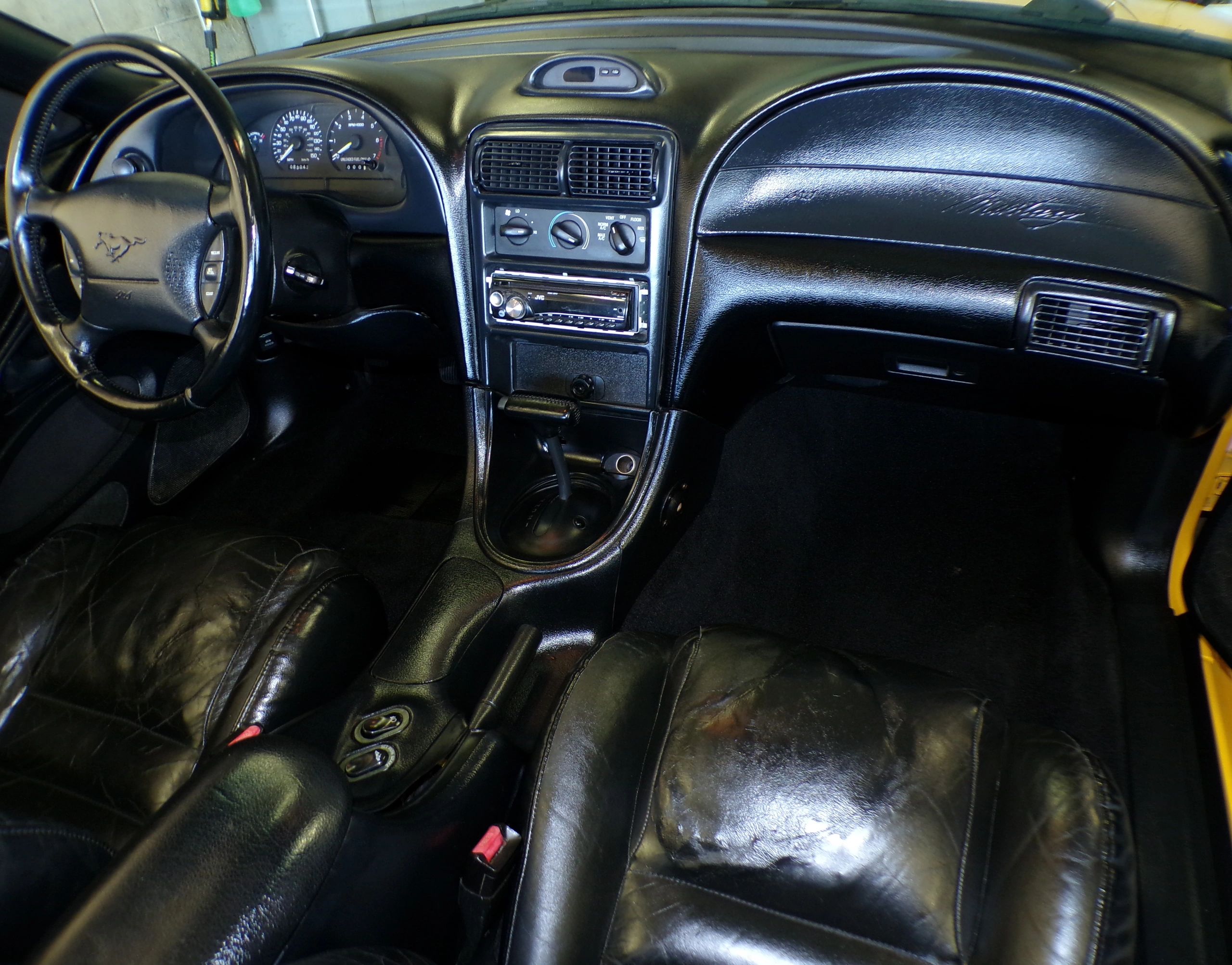 1995 Ford Mustang - Photo 14