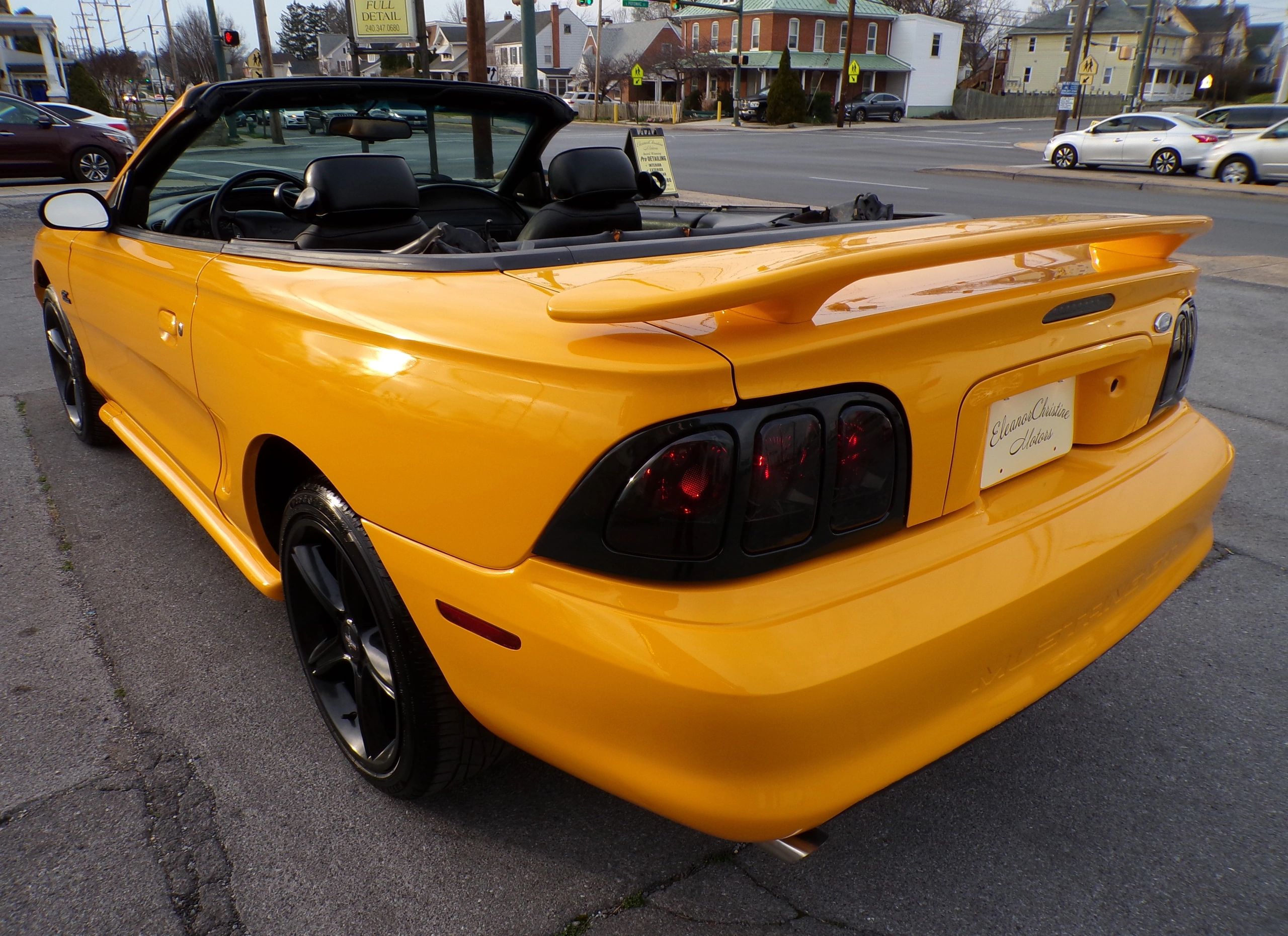 1995 Ford Mustang - Photo 7