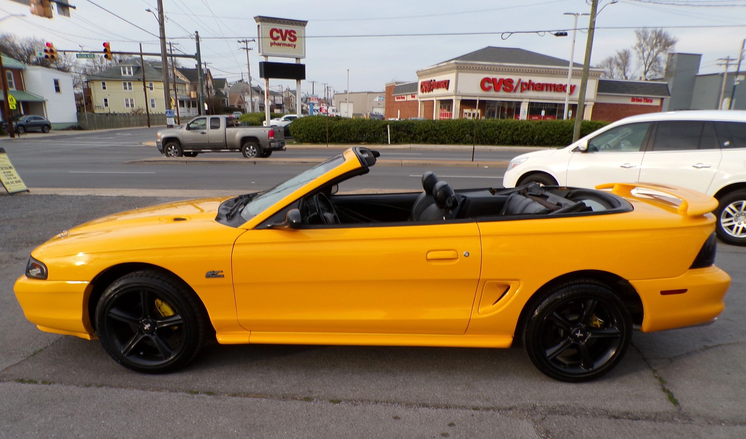 1995 Ford Mustang - Photo 8